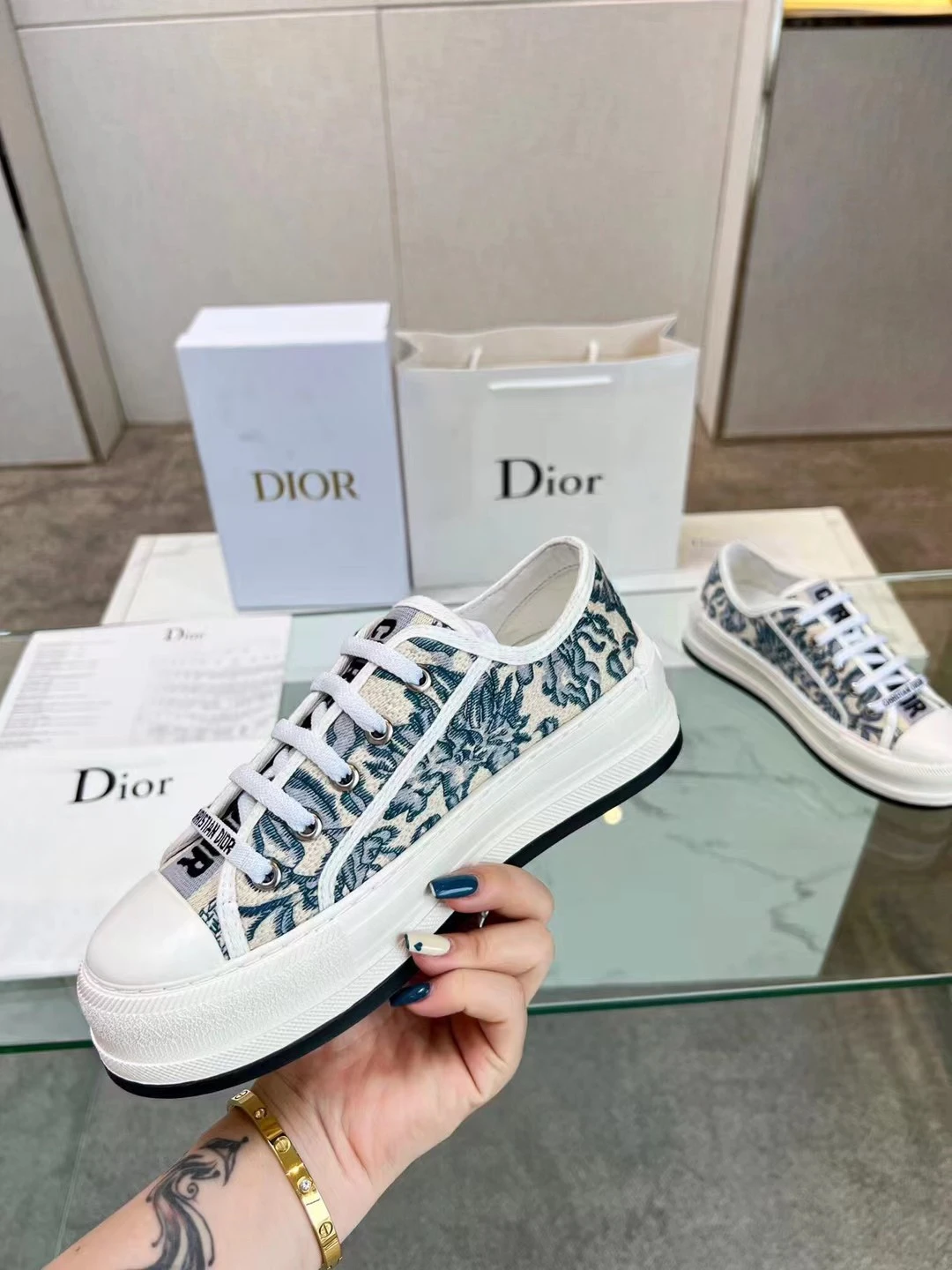 Dior Sneakers — 6657f7f5