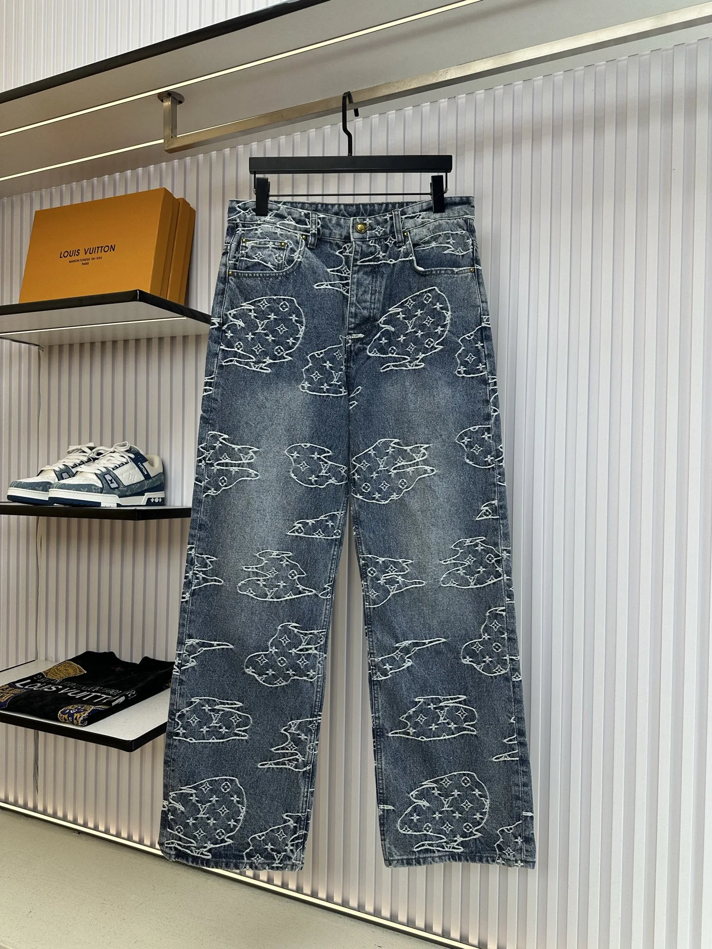 Louis Vuitton Jeans — dcb155c7