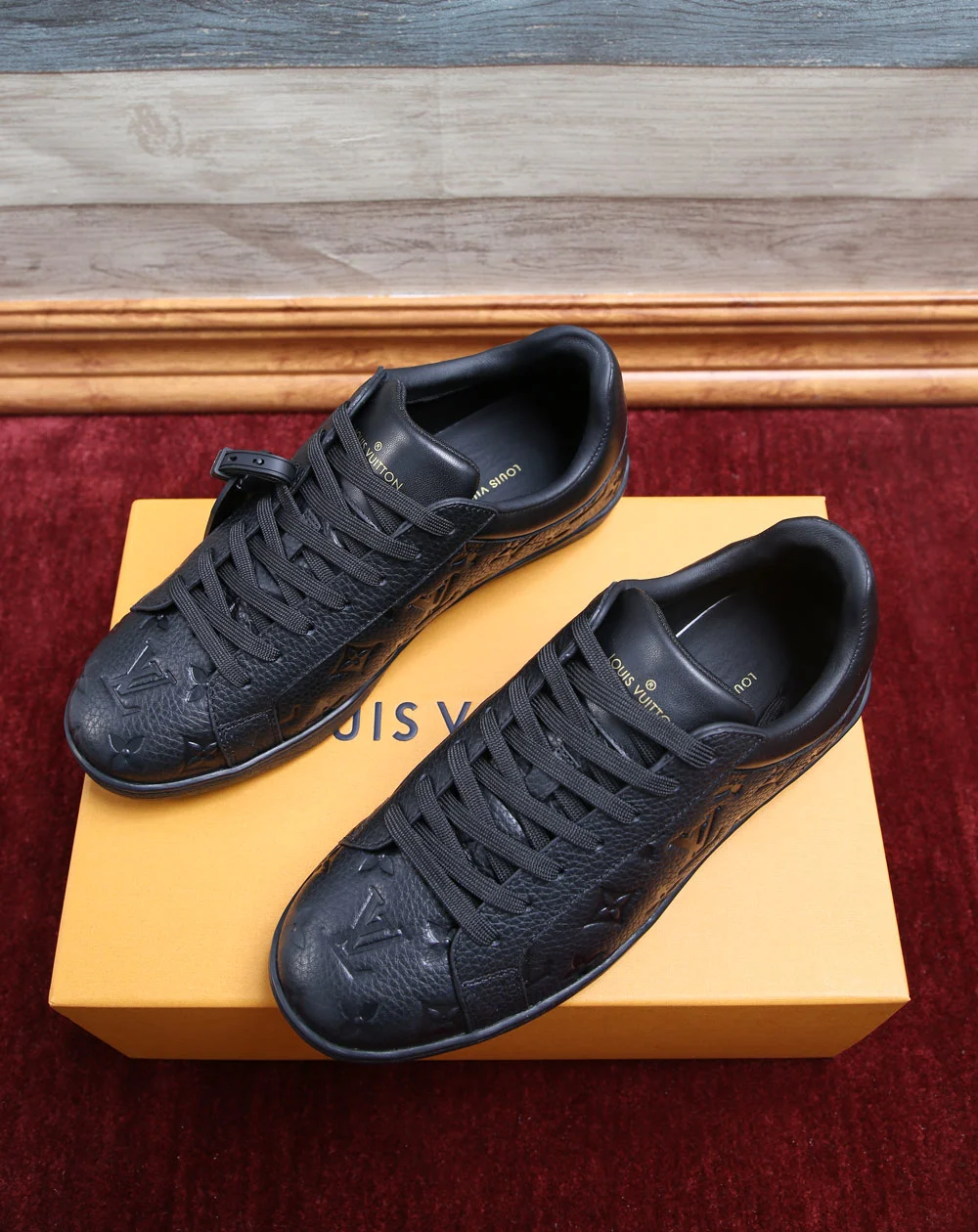 Louis Vuitton Sneakers — bdda5681