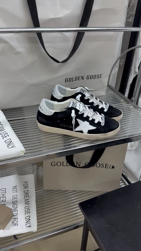 Golden Goose Sneakers — 566ce943