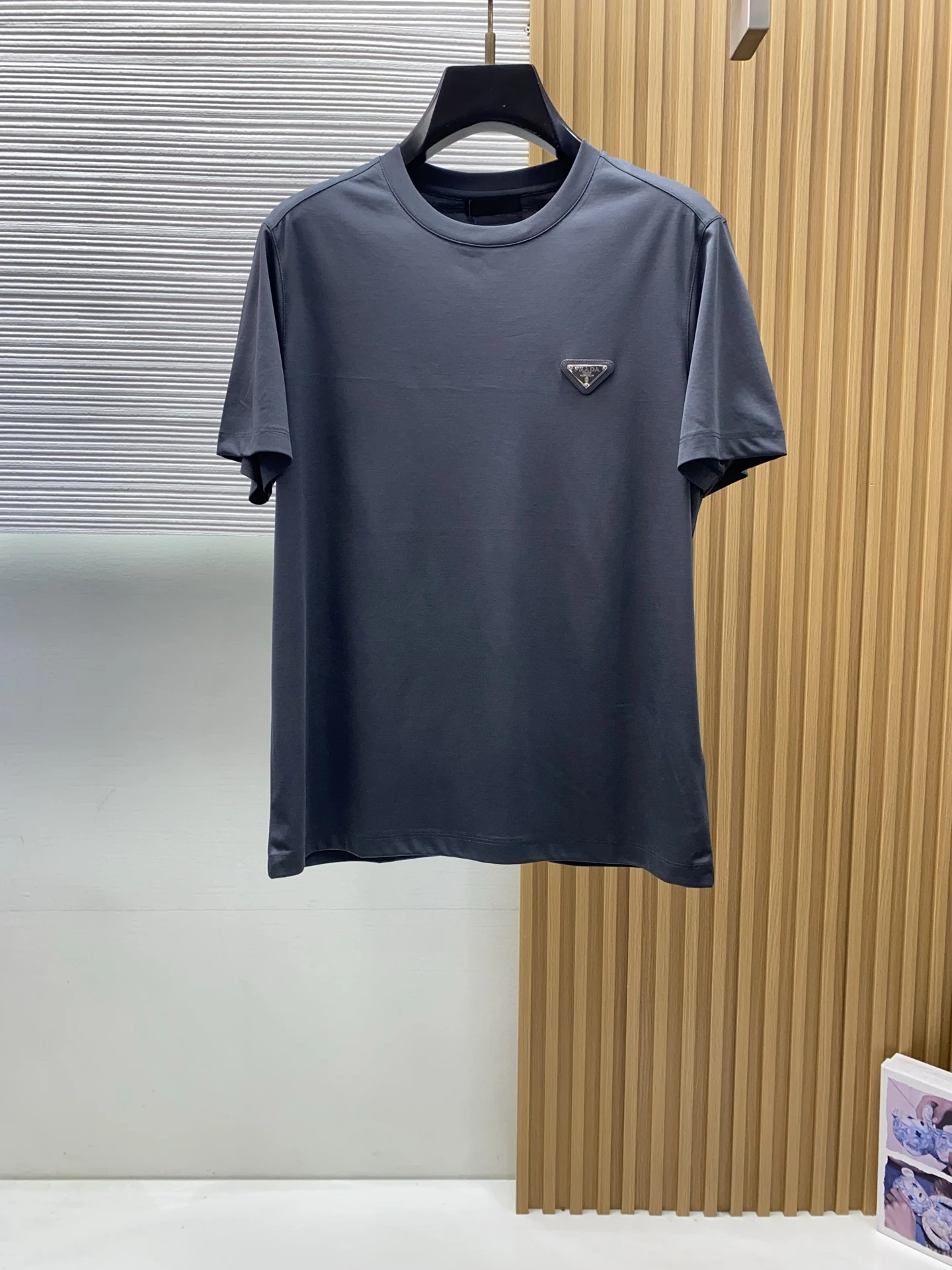 Prada T-Shirt — b1e5a25e