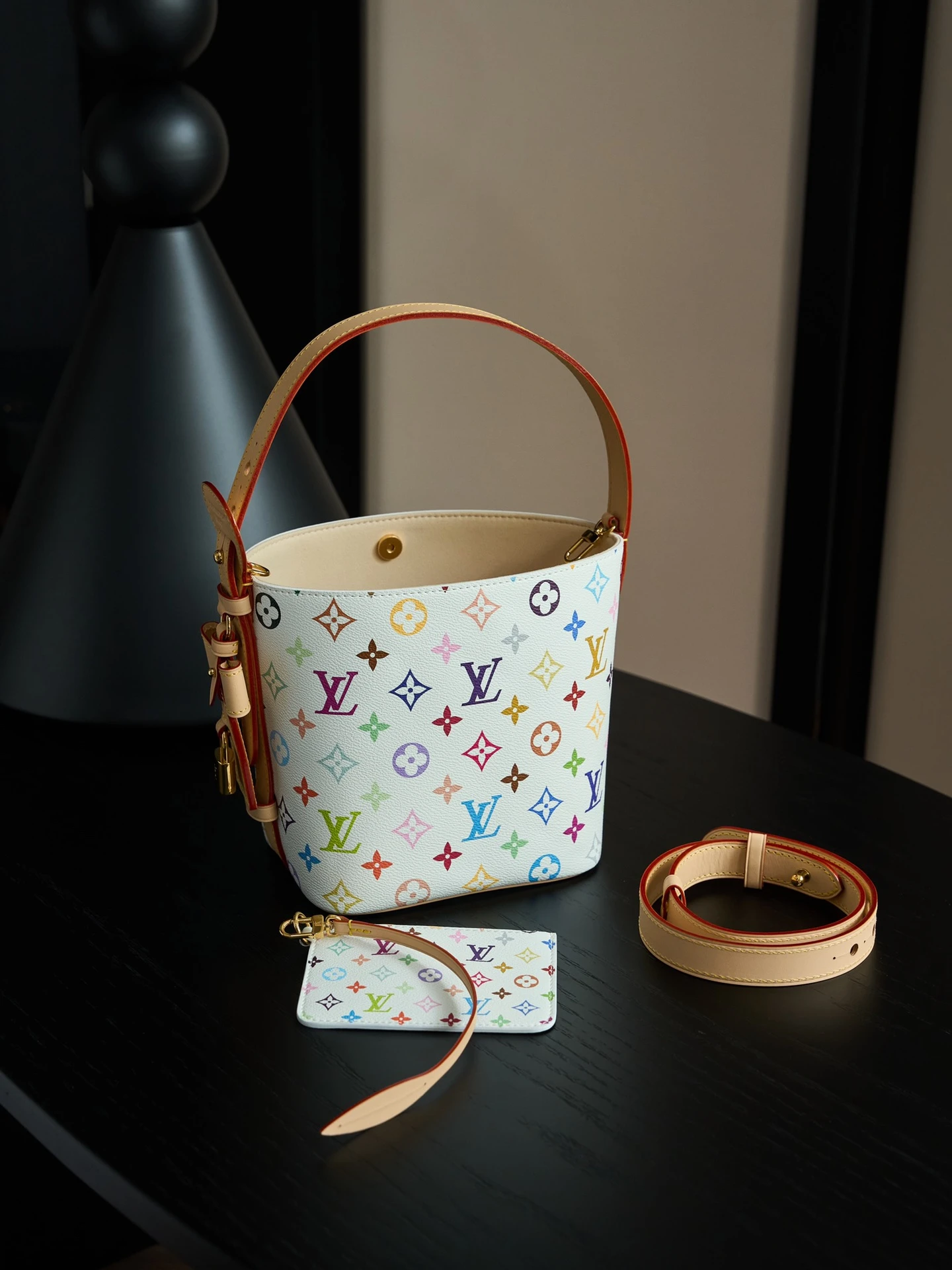 Louis Vuitton Bag — 86a012b0