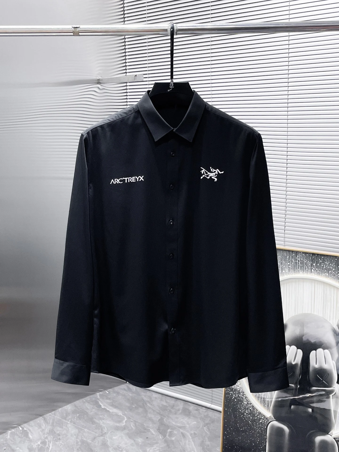 Shirts — 004b099d