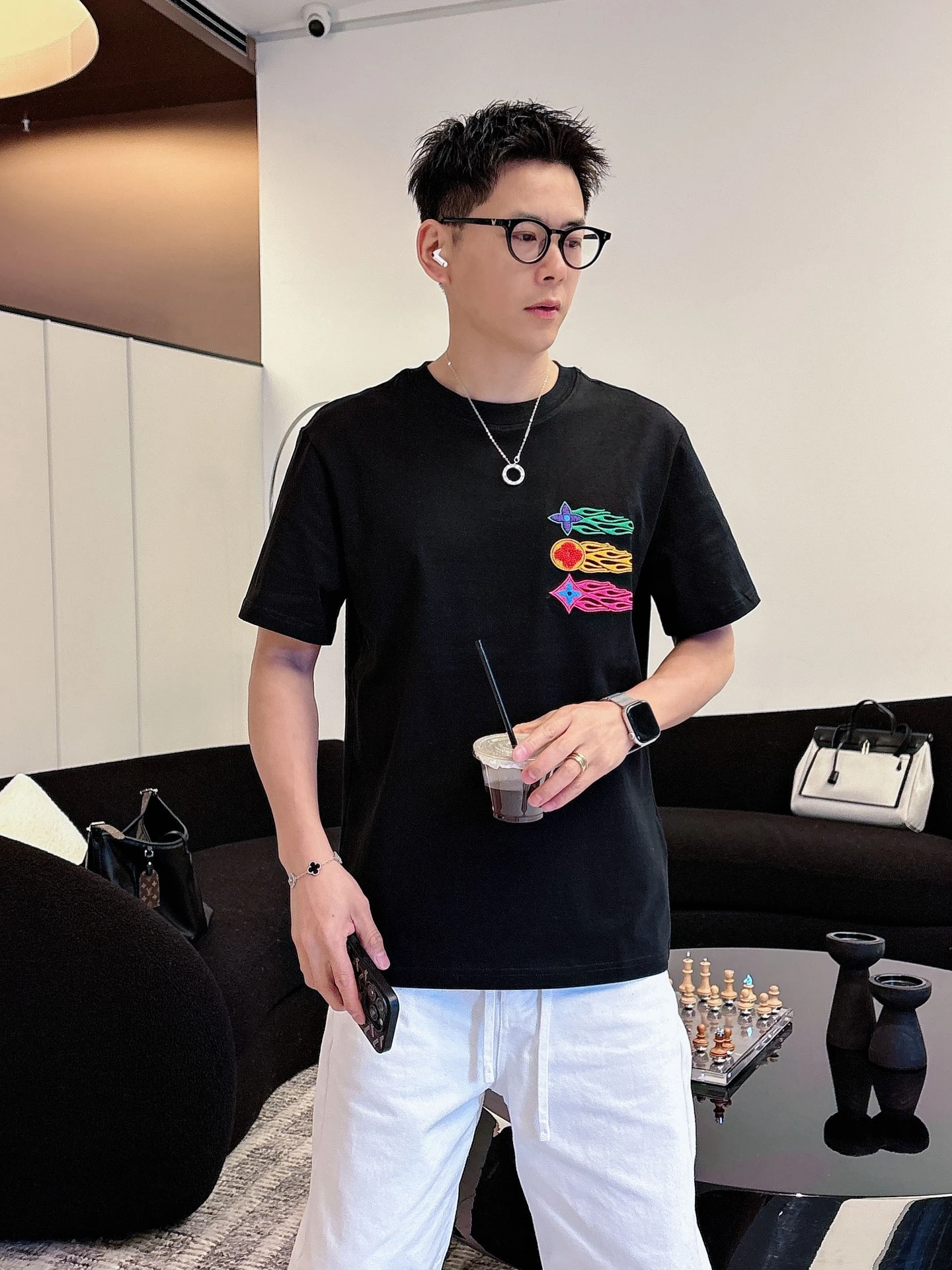 Louis Vuitton T-Shirt — baaed19a