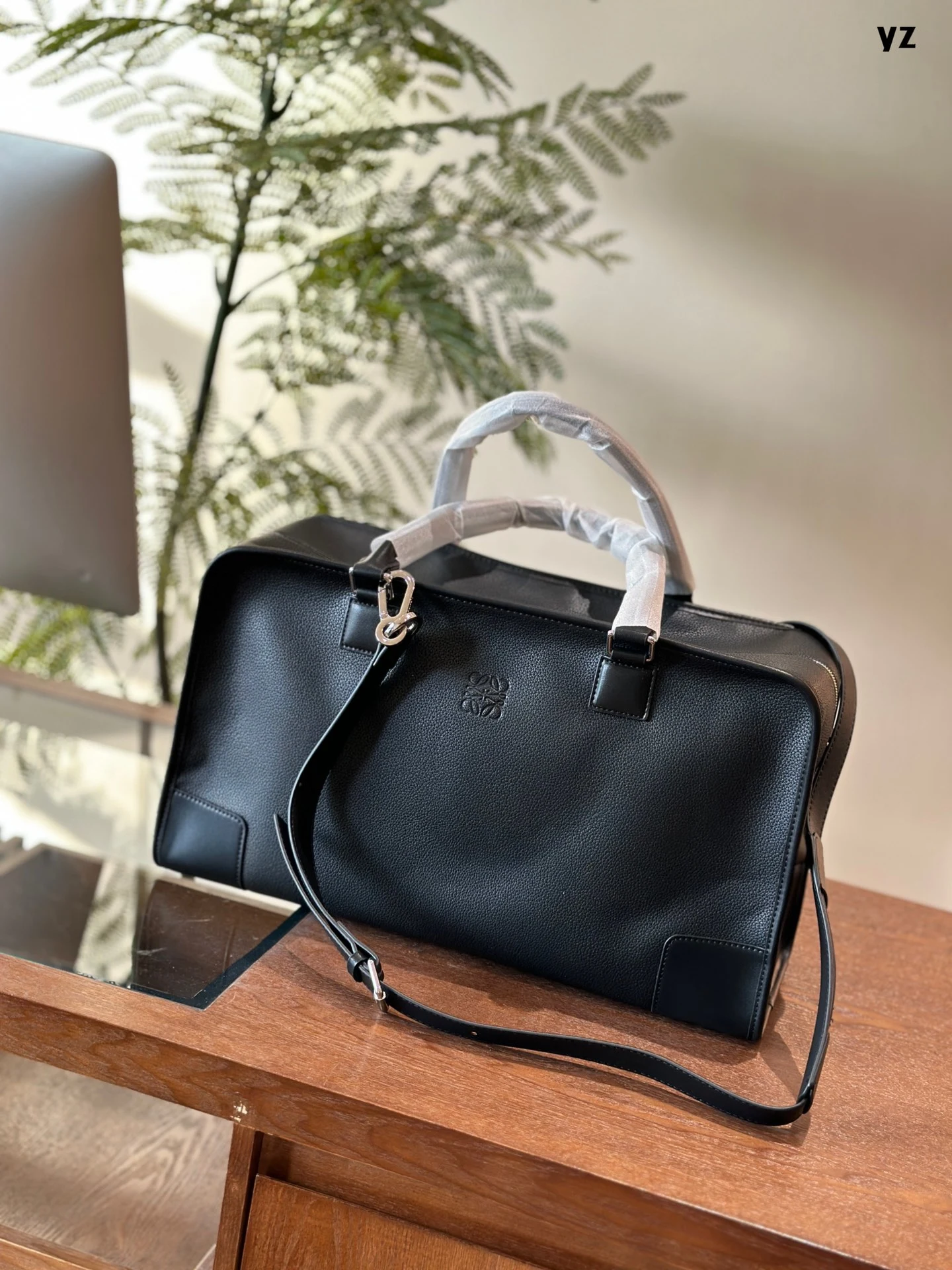 Loewe Bag — e822bb9c