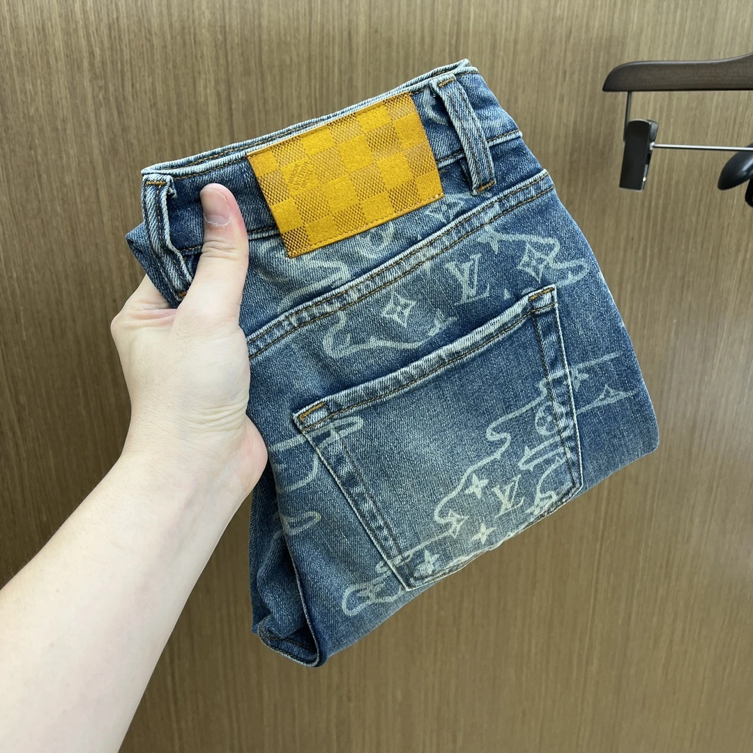 Louis Vuitton Jeans — 4ef5a2bc